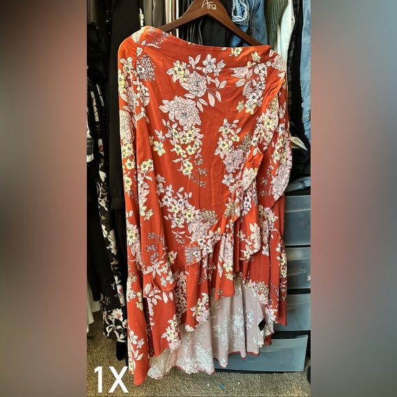 Torrid Plus Skirt - Picture 1 of 2